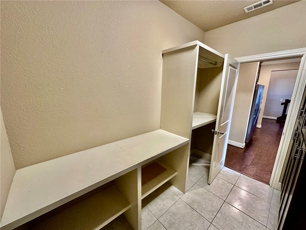 Shadow Valley - Residential Lease