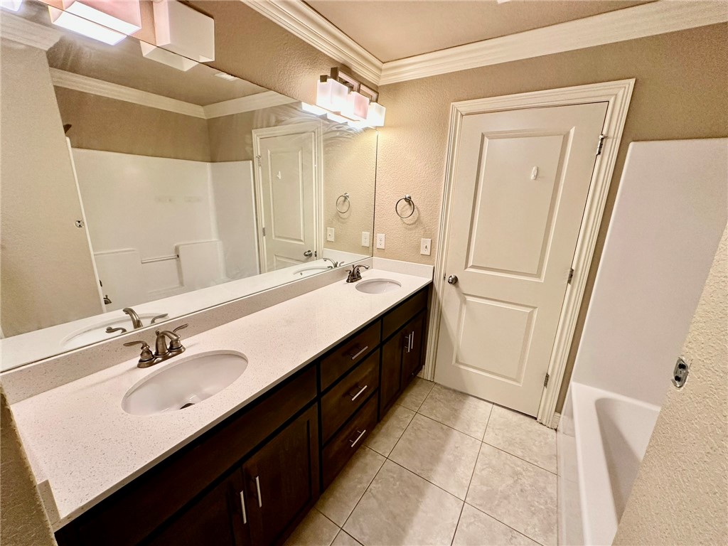 Shadow Valley - Residential Lease