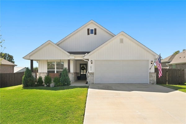 5479 CLEAR SPRINGS AVE, SPRINGDALE, AR 72762 - Image 09a8bce51a2edfaacee8cc956486e521/826397056