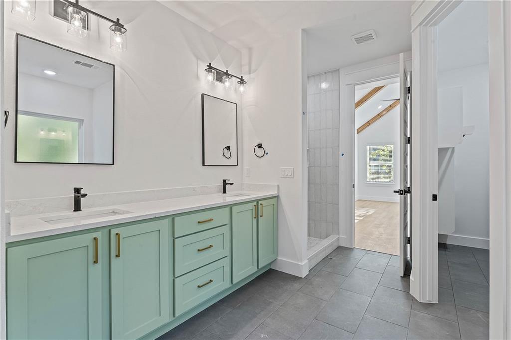 Carnahan Sub Bvv - Residential Lease