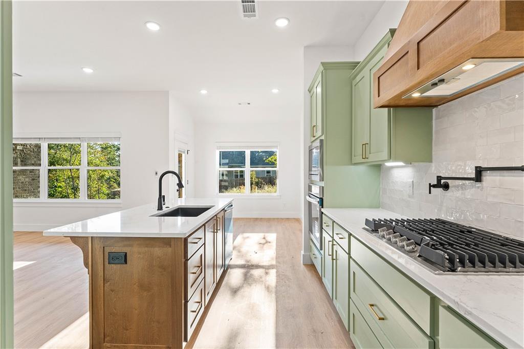 Carnahan Sub Bvv - Residential Lease