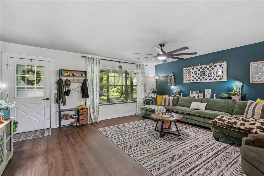 Touch Me Not Spg Estate Unit 3 Gravette - Residential