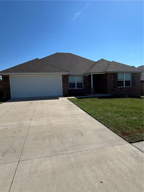 Photo of 916 Brook Street, Gentry, AR 72734 (MLS # 1362638)