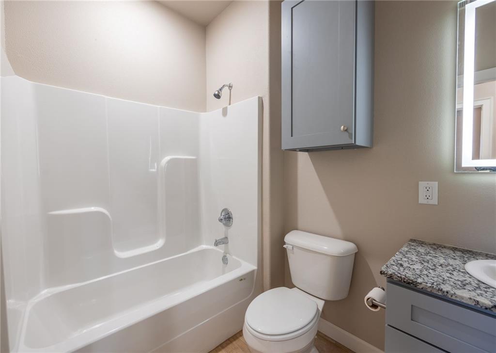 Valley Oaks - Residential Lease