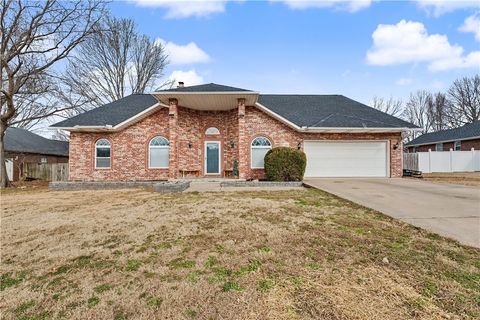 910 Raintree Court Siloam Springs AR 72761