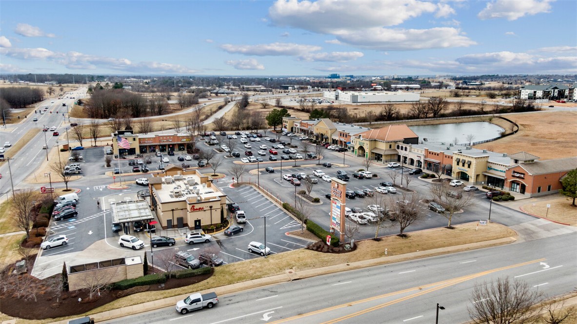 Tuscany Square - Commercial Lease