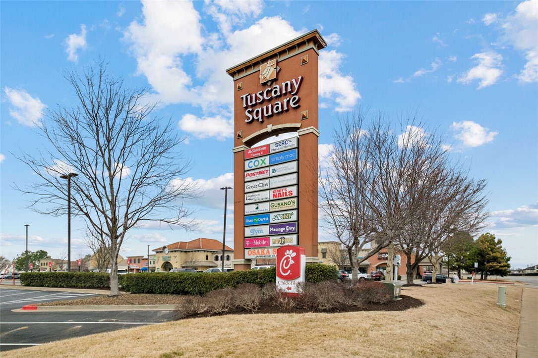 Tuscany Square - Commercial Lease