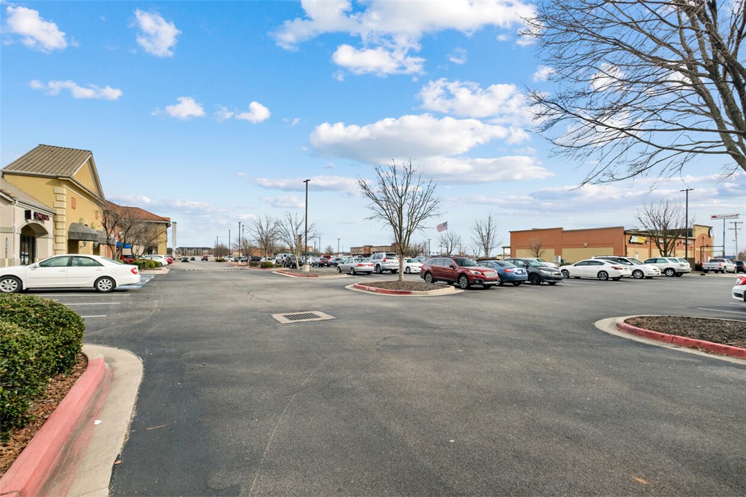 Tuscany Square - Commercial Lease