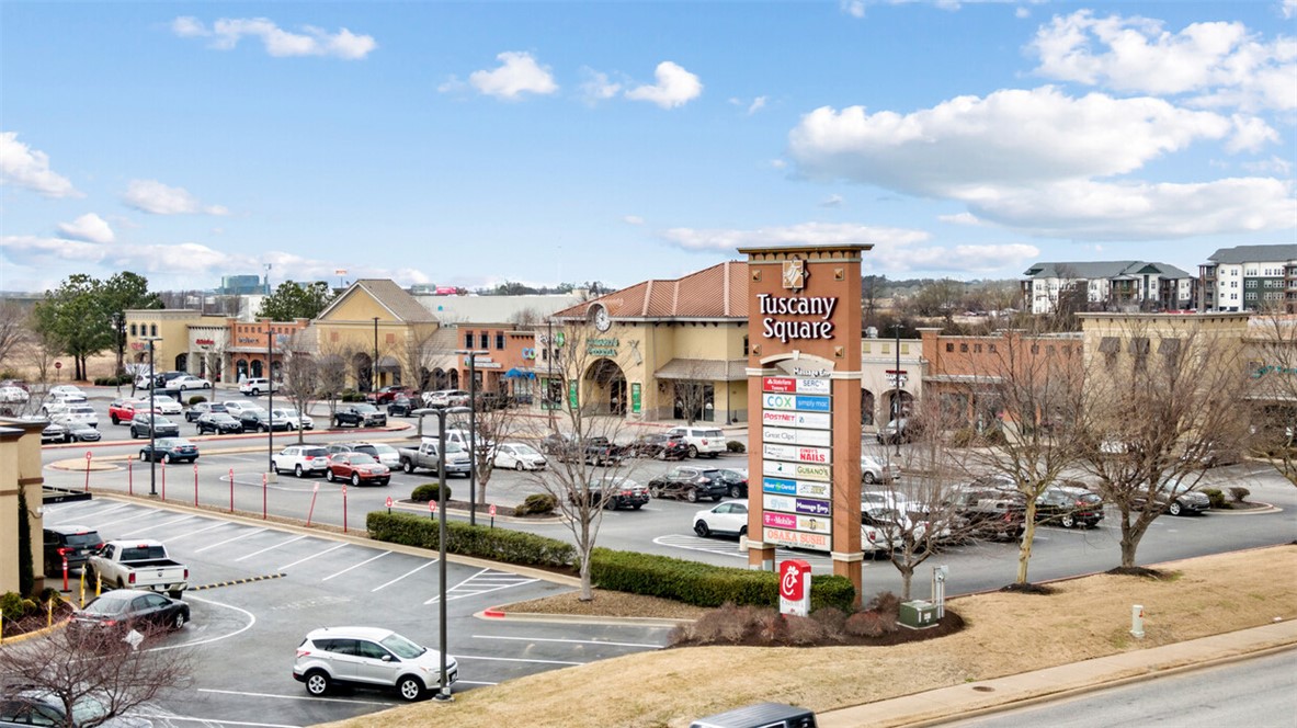 Tuscany Square - Commercial Lease