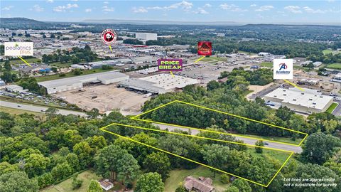 Photo of E Parkway Avenue, Russellville, AR 72801 (MLS # 1324775)