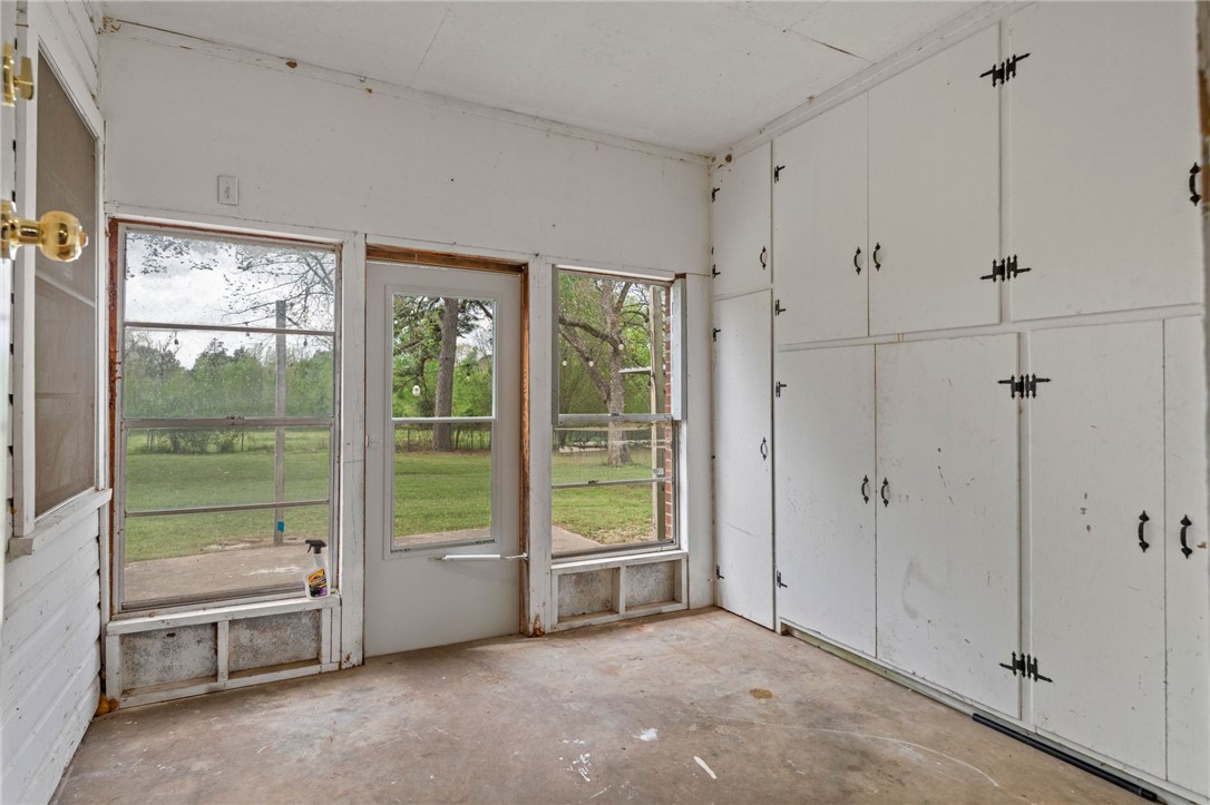 Acreage-Lavaca - Residential