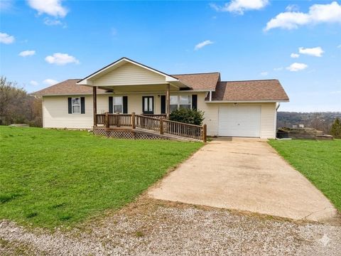 Photo of 1367 Mtn Grove Road, Branson, MO 65616 (MLS # 1338643)