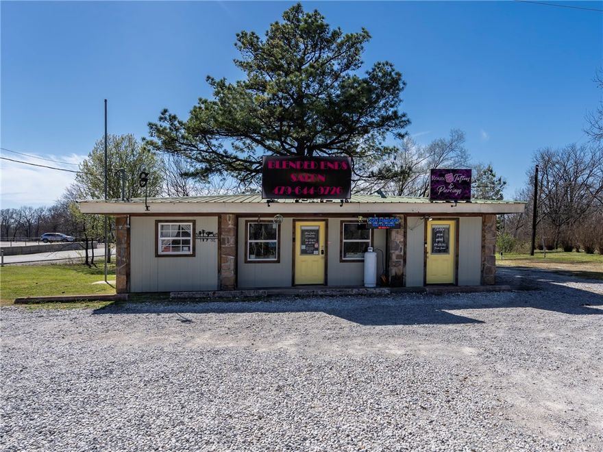 Location!! Location!! Location!! Excellent commercial opportunity on Hwy 59 in Gravette. This property is currently operating as a beauty salon and tattoo parlor but offers endless possibilities for a variety of businesses. Ideal for retail, a mini flea market, boutique, office space, and more.

Located in a high traffic area, this property offers great visibility and strong potential for business growth. Some salon equipment may convey with an acceptable offer, making it an even easier opportunity for someone ready to start or expand their business.