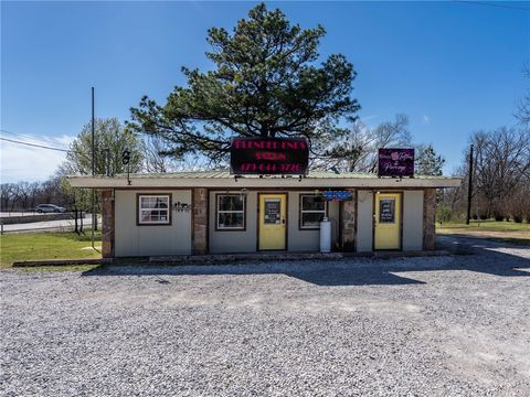 Photo of 605 NW 1st Avenue, Gravette, AR 72736 (MLS # 1339189)