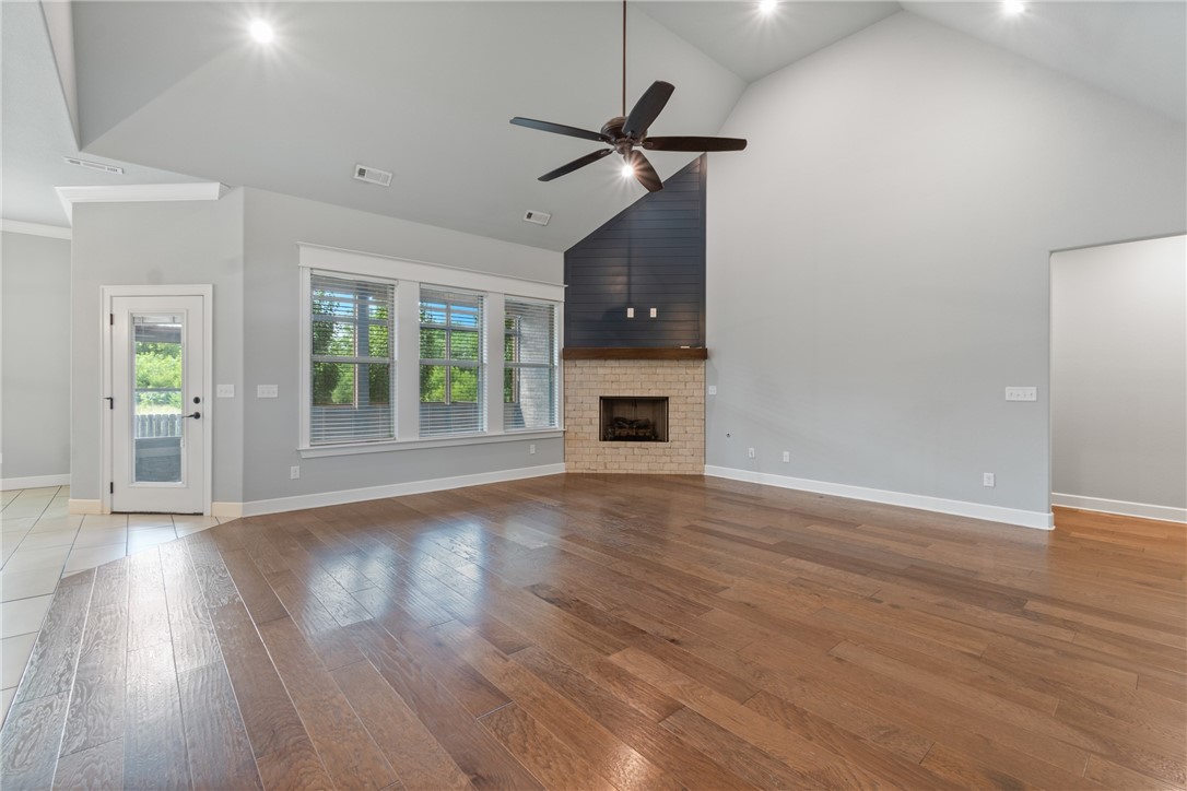 Creekside Sub Ph 1 Centerton - Residential
