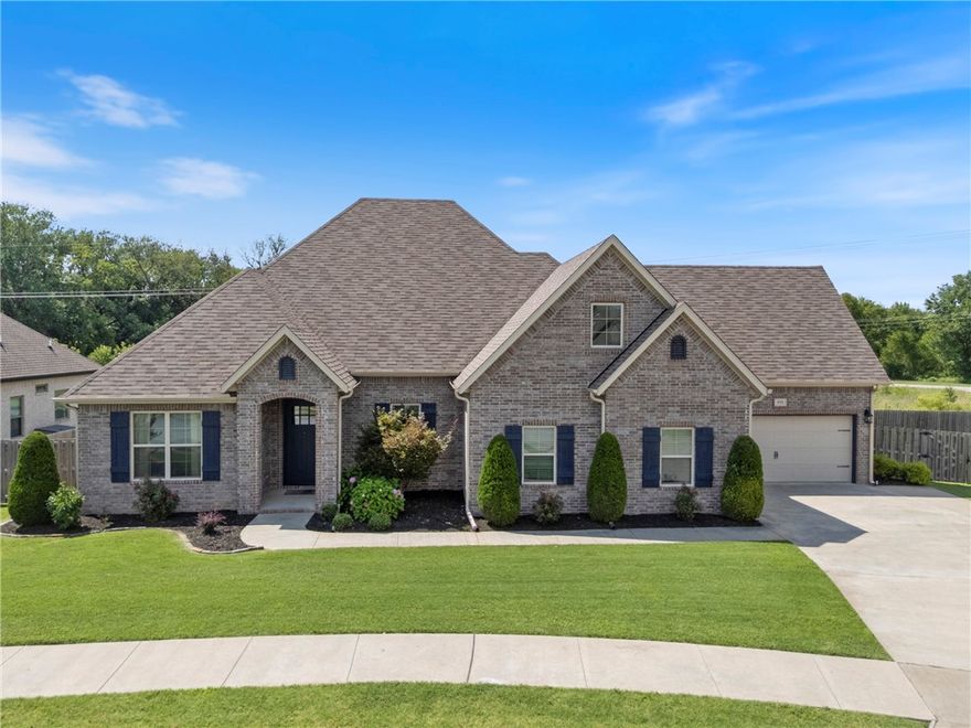 Shined up and move-in ready, this beautiful home features a fresh coat of interior paint and brand-new carpet, not to mention a refinished deck. Nestled in the desirable Creekside subdivision, enjoy peace and privacy with no through traffic and access to neighborhood amenities like a pool, park, and combo basketball/pickleball court. With 4 bedrooms, 3 bathrooms, and nearly 2,700 sqft, the spacious layout offers an open-concept design perfect for daily living and entertaining. Floor plan versatility allows the main floor bedroom to be used as an office space and upstairs large bedroom interchangeable and used as a bonus room. Located less than 15 minutes to XNA airport, in top-rated Bentonville School District, and just minutes from Bentonville and NW Arkansas highlights such as Coler Mountain Bike Preserve. This home combines comfort, convenience, and community in one incredible package.