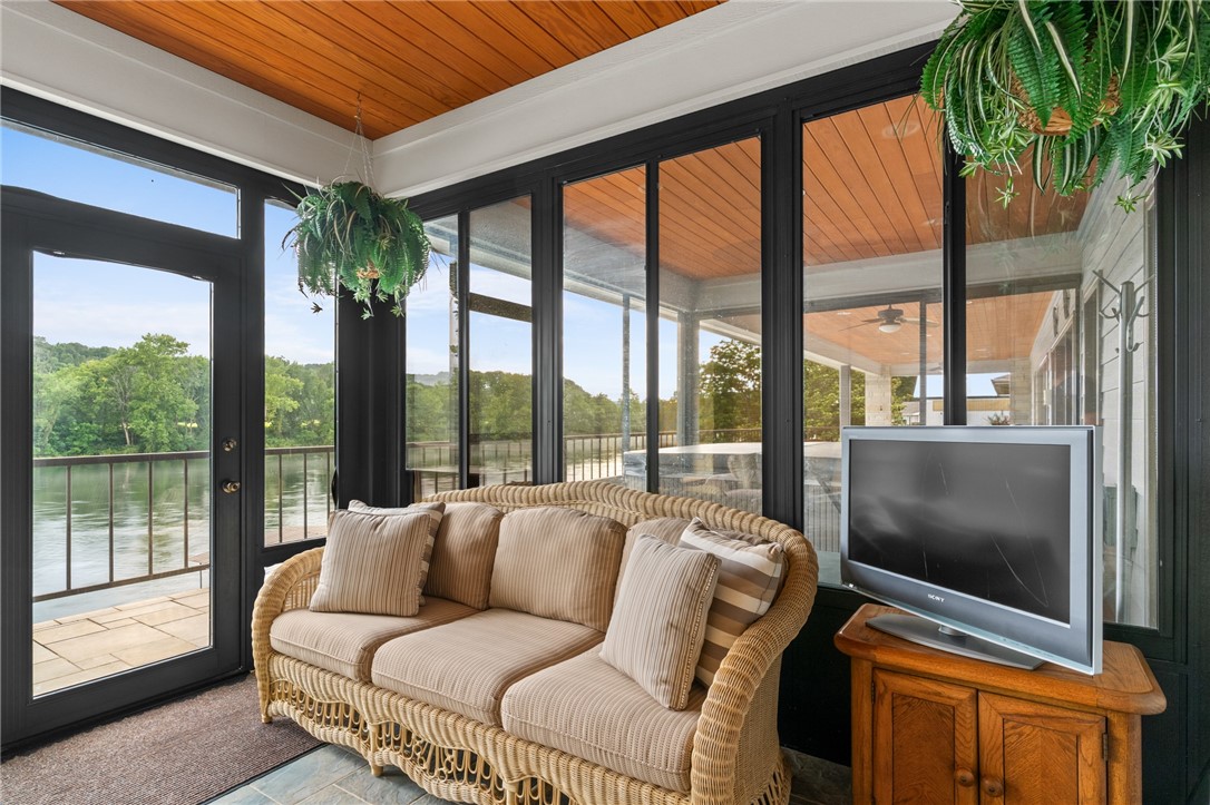 Rainbow Drive Terrace - Residential