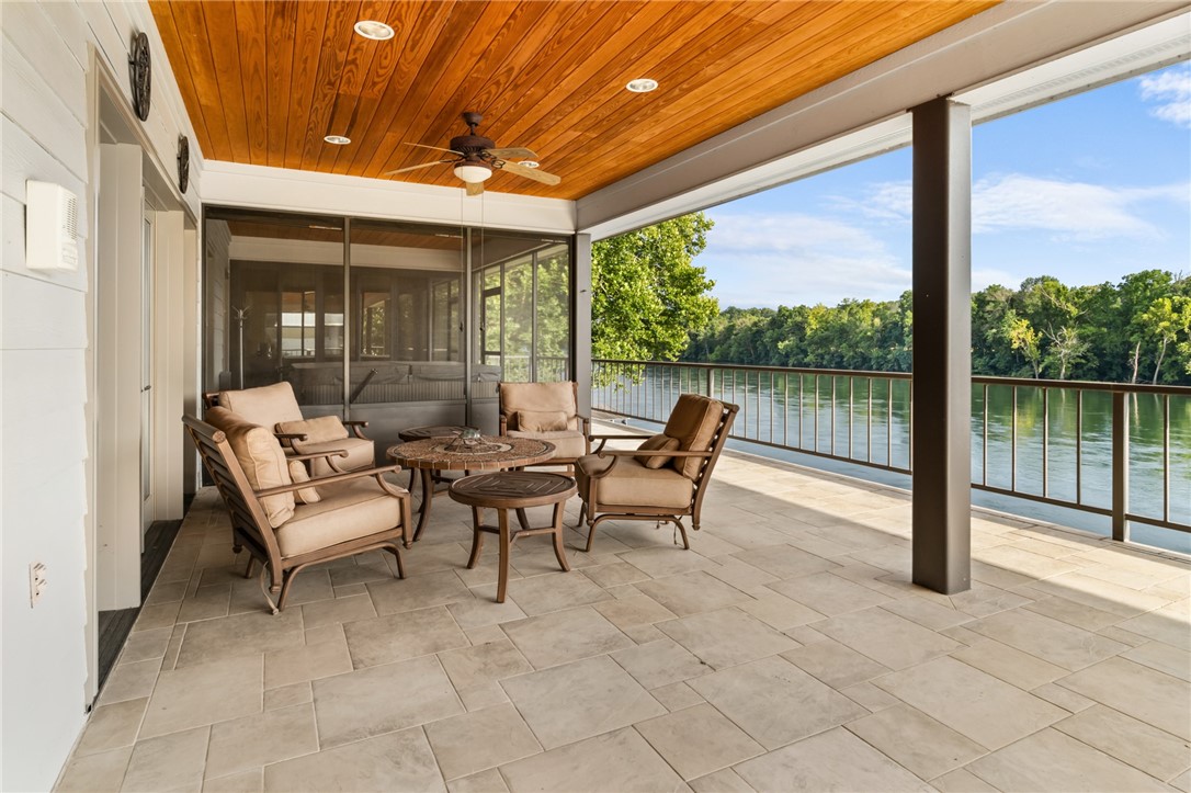 Rainbow Drive Terrace - Residential