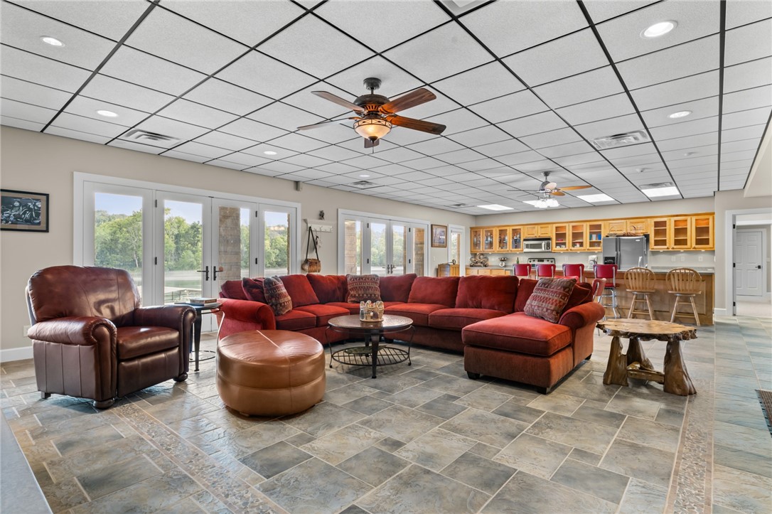 Rainbow Drive Terrace - Residential