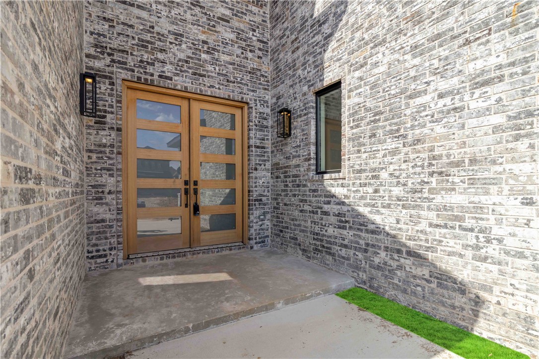 SOARING AT SCISSORTAIL SUB-ROGERS - Residential