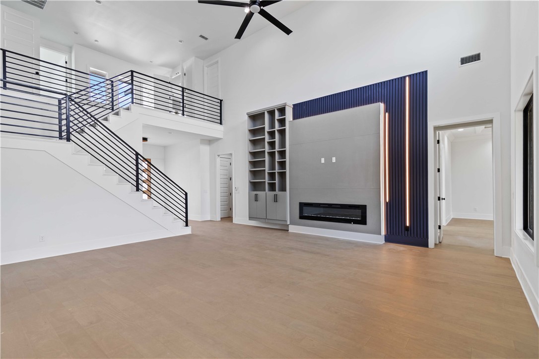 SOARING AT SCISSORTAIL SUB-ROGERS - Residential