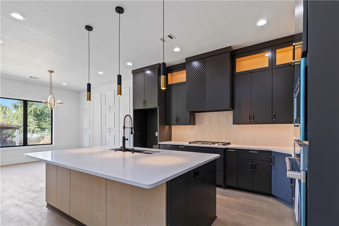 SOARING AT SCISSORTAIL SUB-ROGERS - Residential