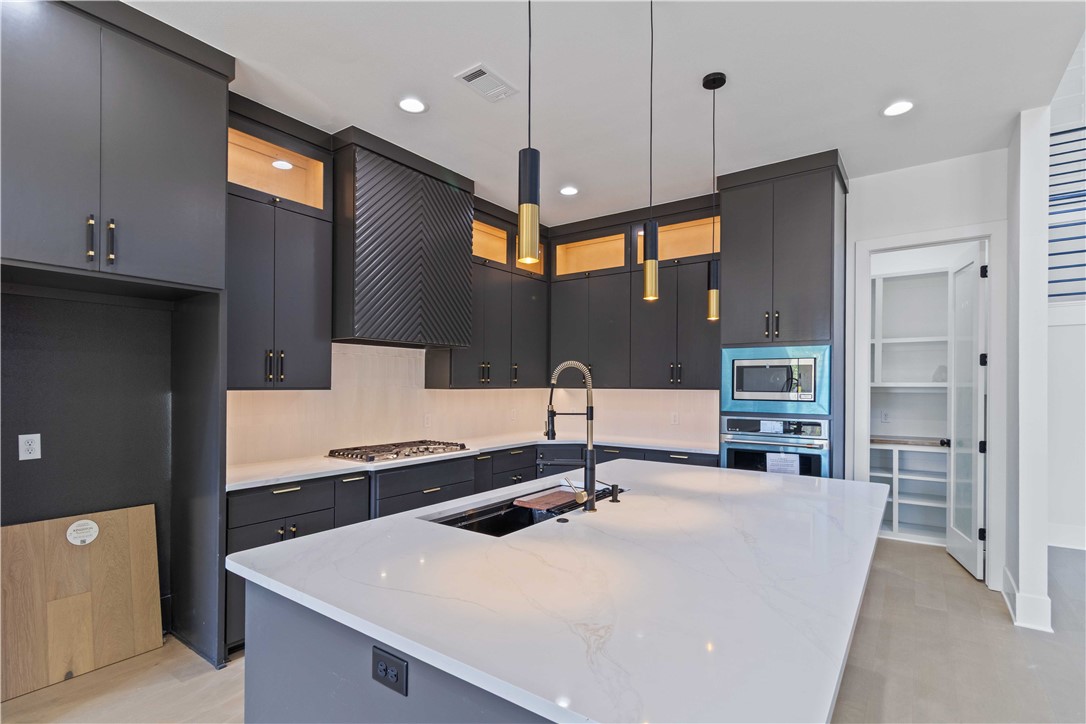 SOARING AT SCISSORTAIL SUB-ROGERS - Residential