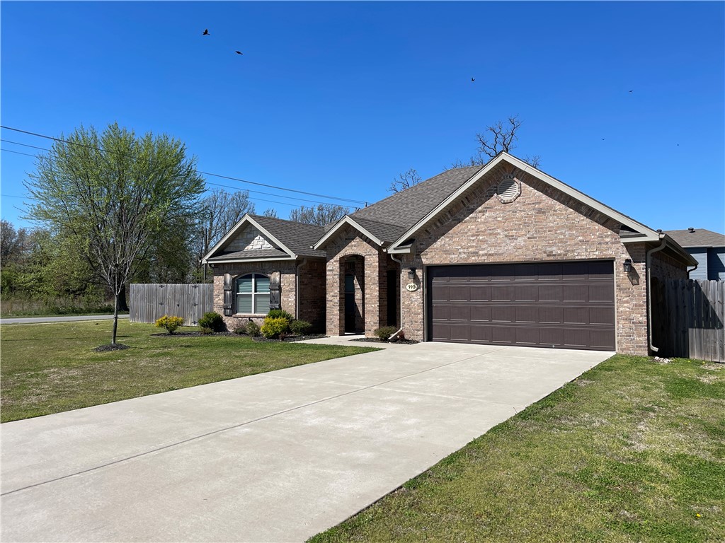 Available NOW. Newer construction home with open floor plan. 4 Bedroom, 2 bath split plan. 4th Bedroom perfect for office or study. High Ceilings, upgraded wood floors, Granite counters and lots of extra upgrades including soft close cabinets and energy efficient Anderson windows. Apply at:
www.nwarentalhomes.com