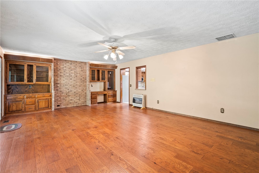 Tuttles Add Gentry - Residential