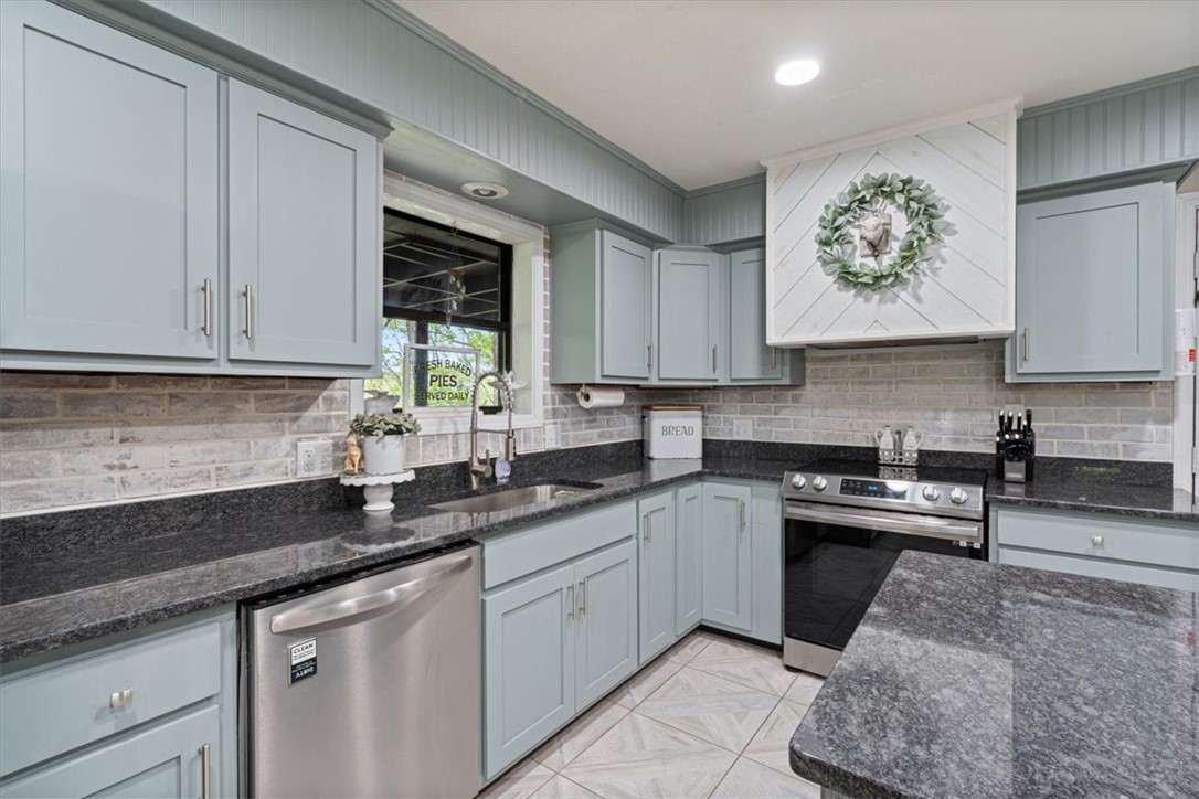 Unit 7 Holiday Island - Residential