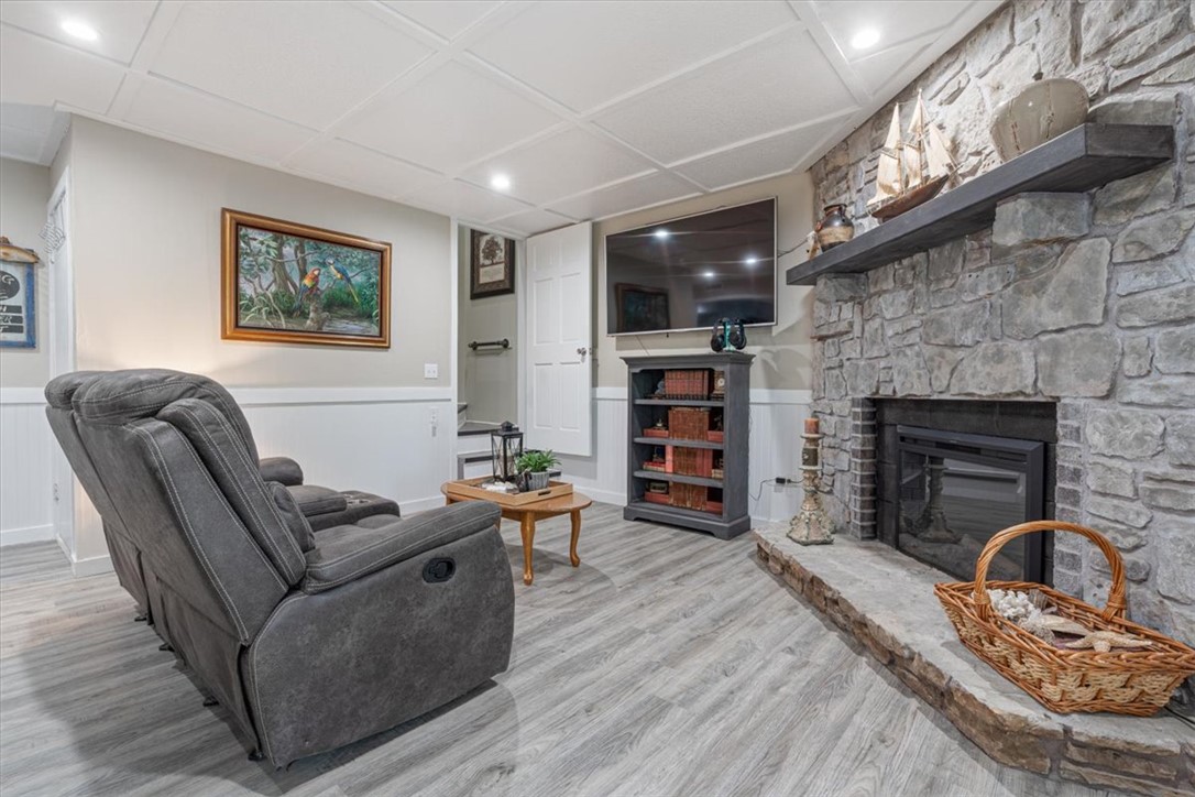 Unit 7 Holiday Island - Residential