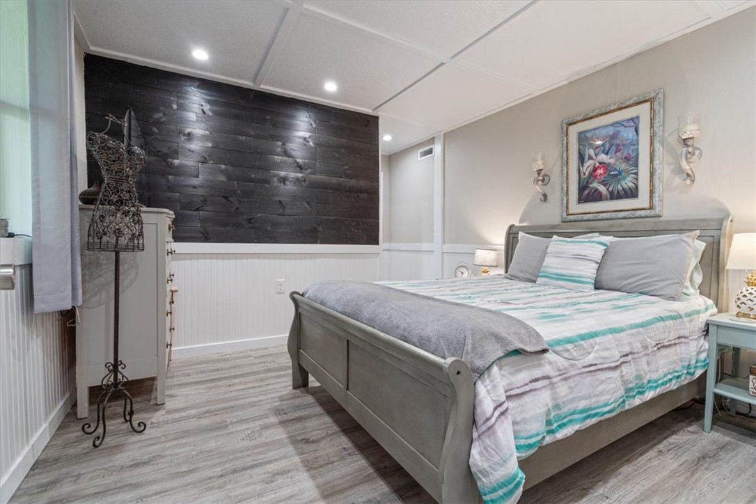 Unit 7 Holiday Island - Residential