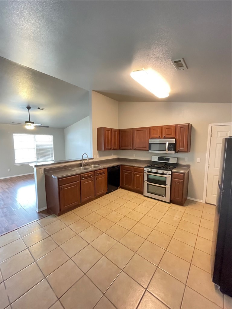 Heritage East Ph II - Residential Lease