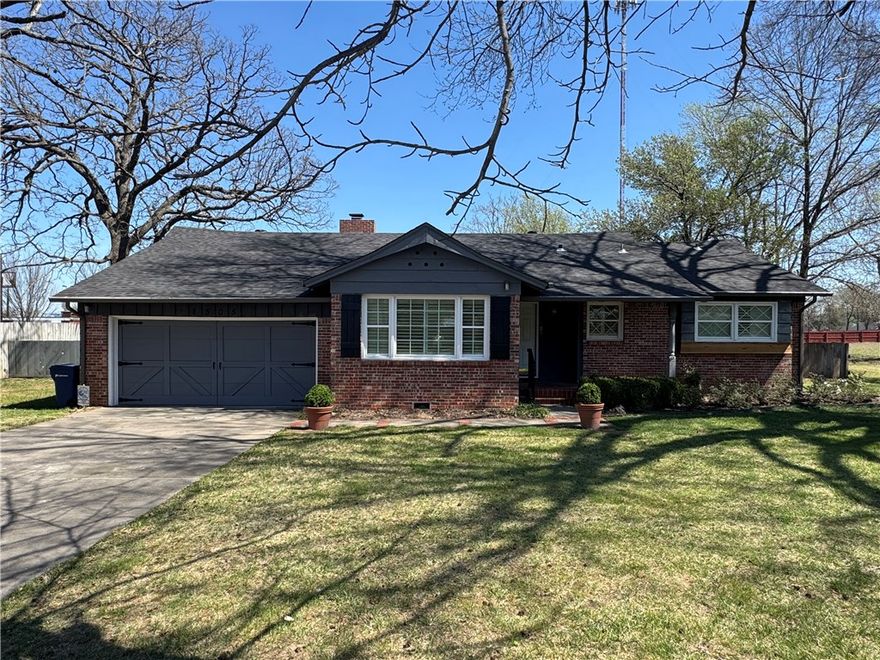 Expansive Living Inside and Out! This beautiful 3-bedroom, 2-bath home offers comfortable living space in a prime Siloam Springs location. Enjoy two distinct living areas— a cozy sitting room and a generous family room —perfect for entertaining. Some of the highlights of the house include lots of additional storage, a huge walk-in closet, a gas fireplace, a designated laundry room with washer and dryer included, and a massive, level backyard —perfect for weekend gatherings or simply enjoying the peace of your own spacious retreat.