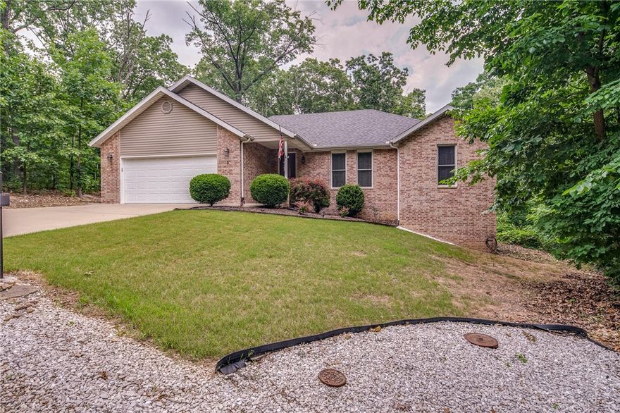Quiet, peaceful, secluded home, built 2009, setting in cul-de-sac. Home features: open & split floor plan, granite, SS appliances, large pantry, cathedral ceiling in Living room, ceramic tile, walk-in shower, Anderson casement and double hung windows, and an 8 ft high entry door. Outside features: screened in porch, flat driveway, flat lot, and maintenance free yard on three sides. Adjacent lot conveys with purchase. Conveniently located for easy commute to I-49.