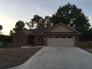 MOVE-IN READY--well-designed new brick home in Shiloh Manor. Split floor plan features breakfast area and separate dining area or extended living area. 3 bedrooms, 2 baths--master has a small sitting area and spacious bathroom and walk-in closets.