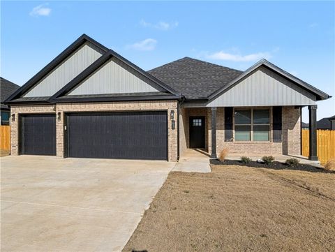 Photo of 7842 Scenic Valley Avenue, Springdale, AR 72762 (MLS # 1333560)