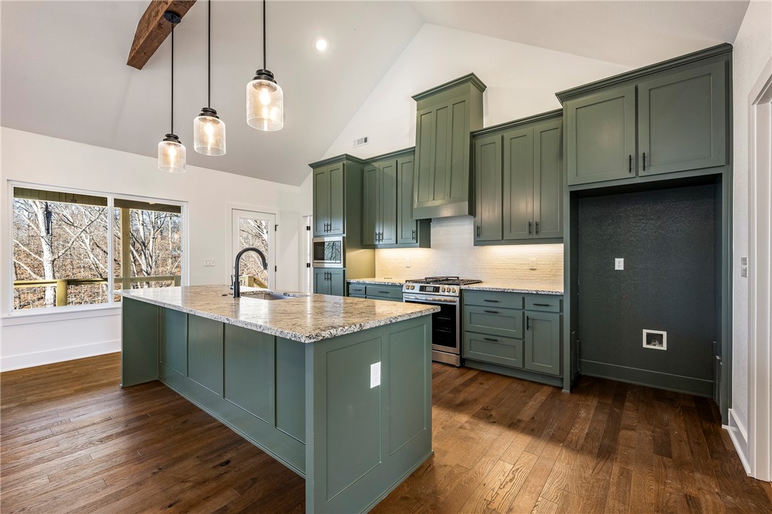 Hampton Sub Bvv - Residential