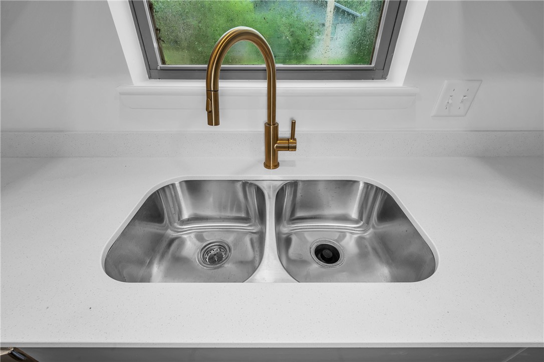 Oaks Manor Sub - Residential