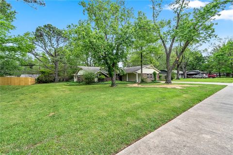 Photo of 1716 E Rolling Hills Drive, Fayetteville, AR 72703 (MLS # 1343411)