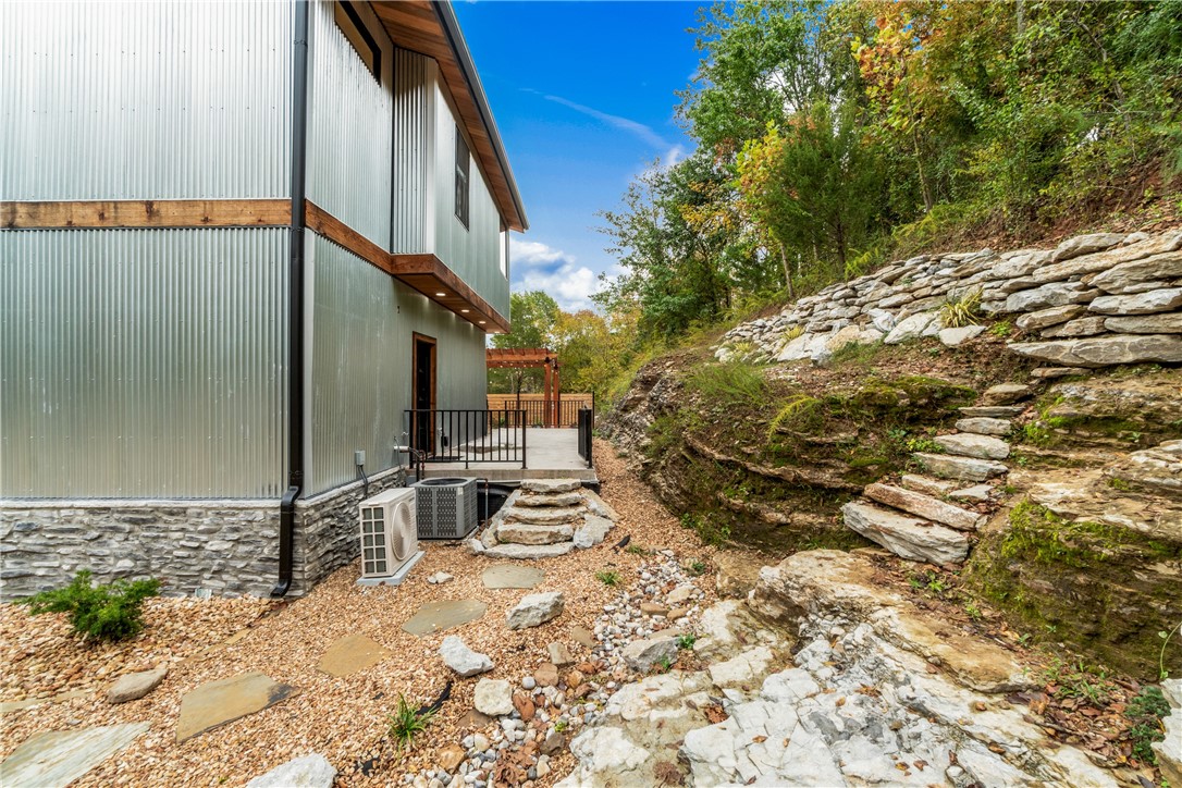 EAGLE CREST SUB-RURBAN - Residential