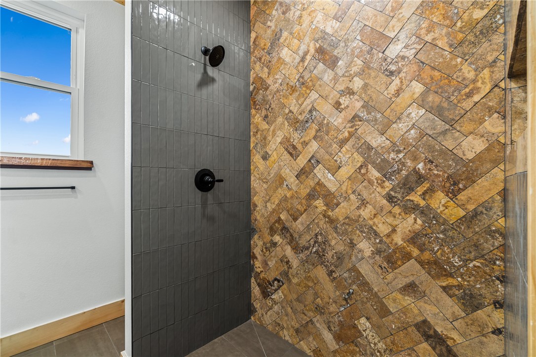 EAGLE CREST SUB-RURBAN - Residential