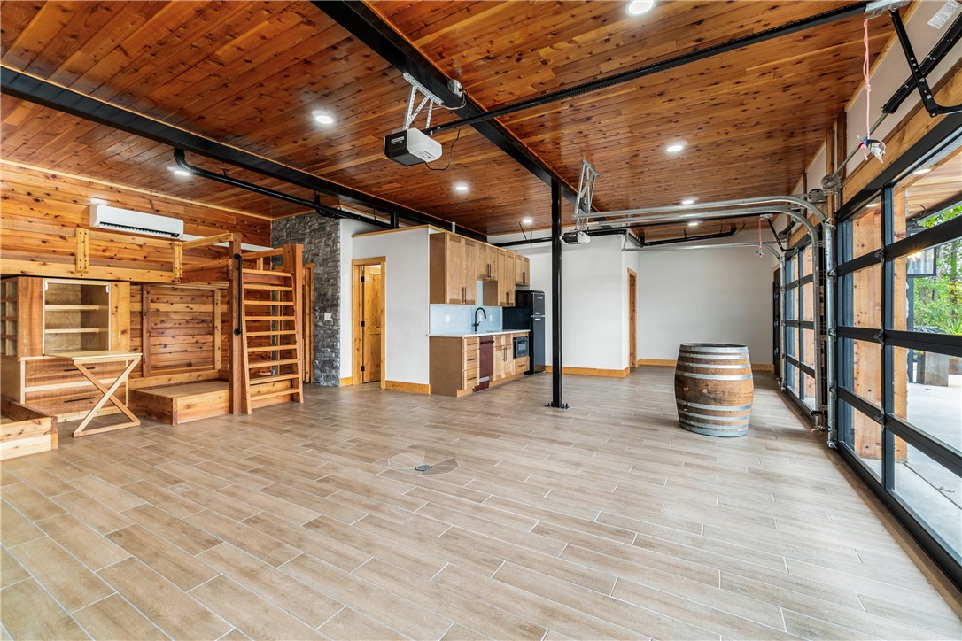 EAGLE CREST SUB-RURBAN - Residential