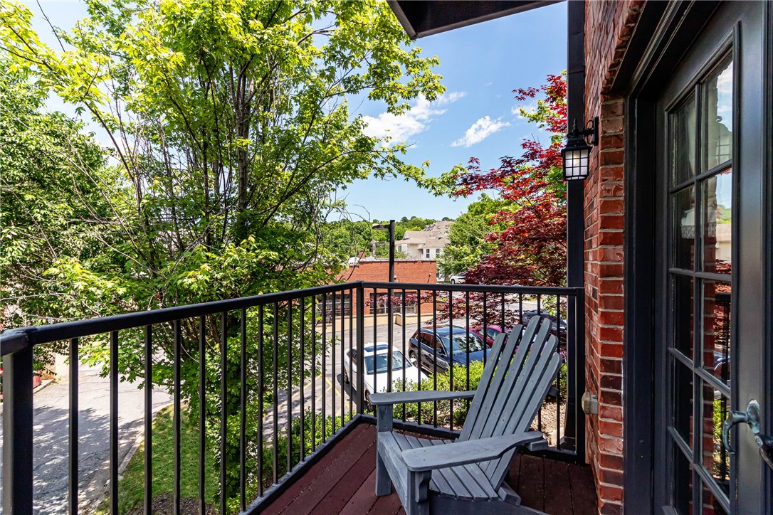 Locust Street Twnhms Hpr - Residential