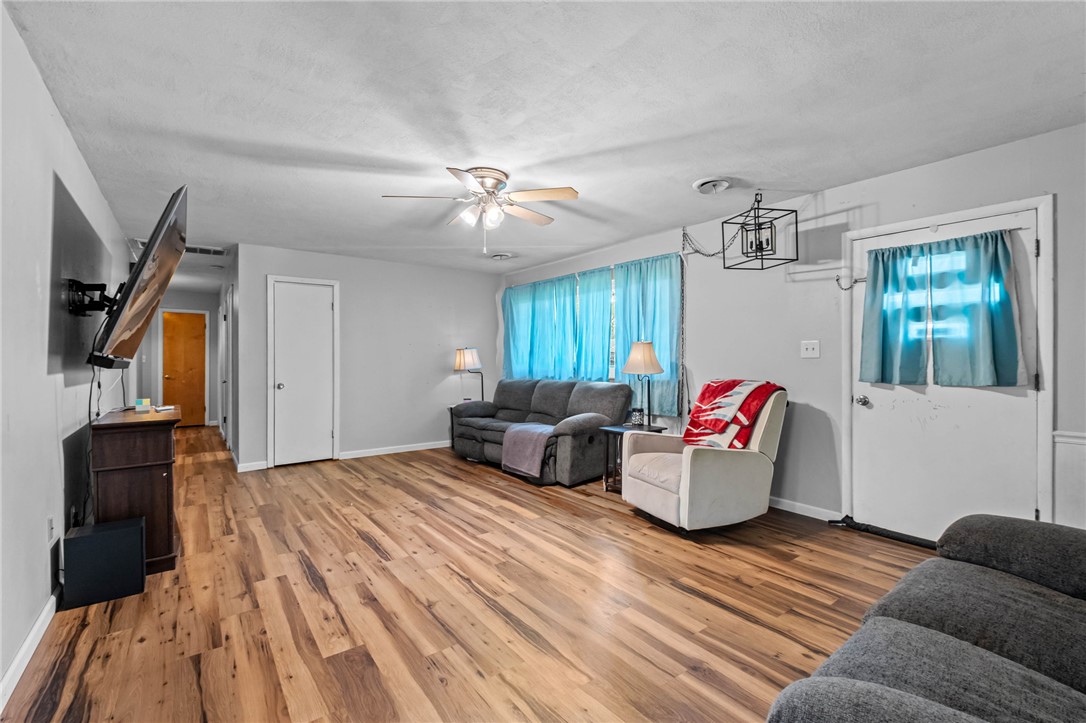 REPLAT OF PART NEWELL ADD. - Residential