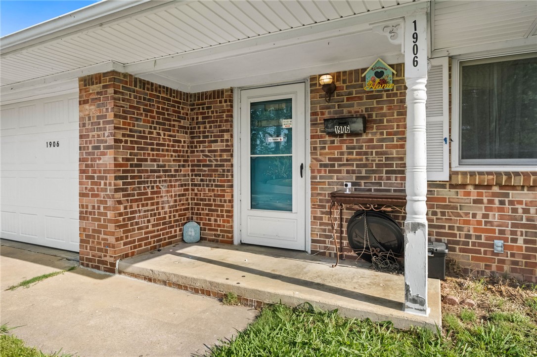 REPLAT OF PART NEWELL ADD. - Residential