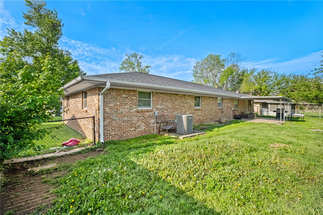 REPLAT OF PART NEWELL ADD. - Residential