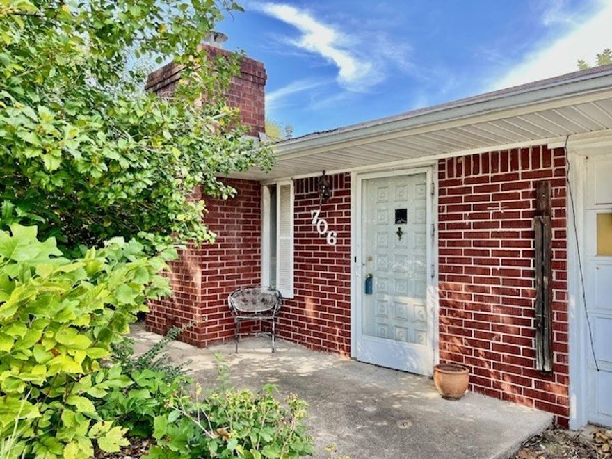 Opportunity knocks! Minutes from the heart of Downtown Bentonville this home sits on a large lot with mature trees in area of high growth with new construction and charming remodeled homes!   Here’s a chance to make this one yours by putting your stamp on it with an amazing lot in fantastic location. Home feature 3-4BRs, 2BA, two living areas.  Good bones to work with to renovate it. Near schools, shopping, parks, and easy access to everything!  Hurry before this one is gone in this prime North Bentonville location. Make it YOUR fixer to fabulous! Home to be Sold “As Is.”