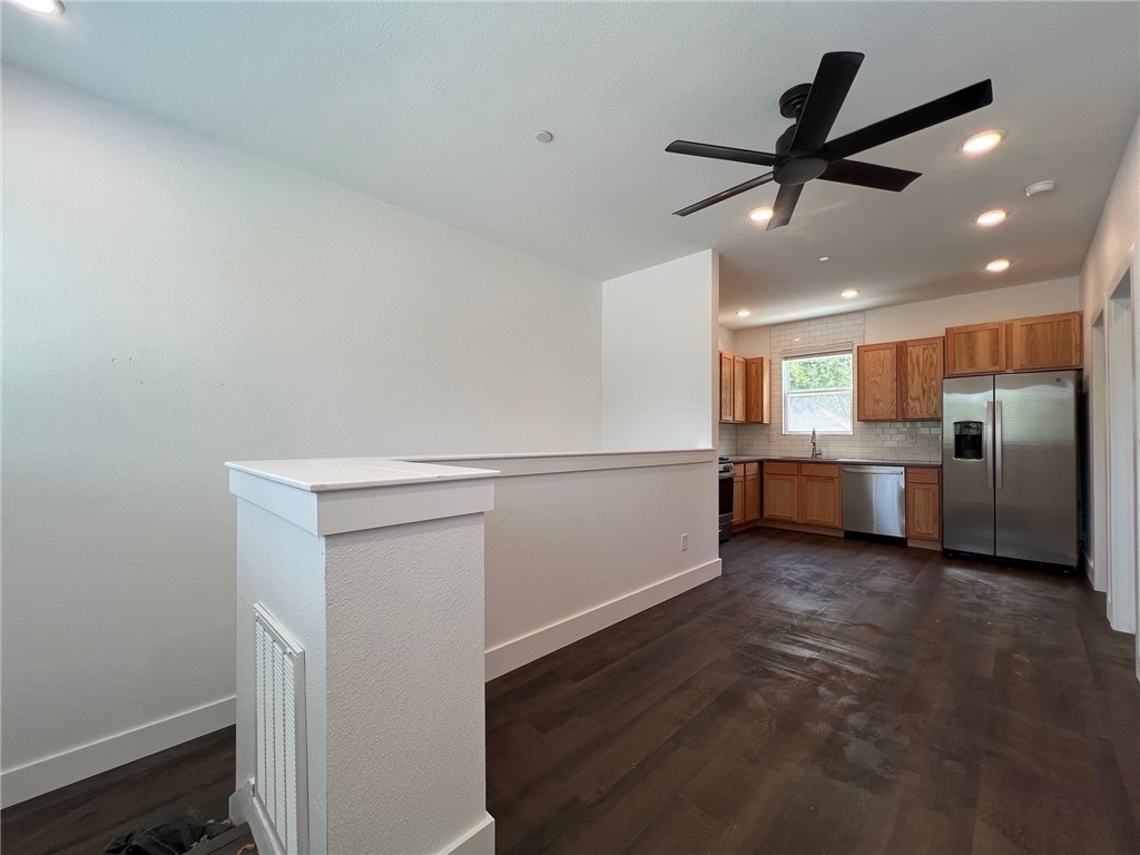 Hendrix Add - Residential Lease