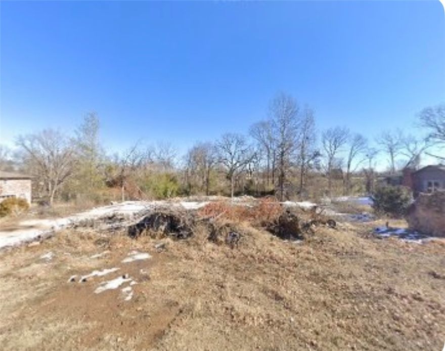 Great neighborhood. Lot with a shed. Lot has city sewer hookup as well as Electric and Gas already available. House as been torn down. Per Bentonville lot and frontage requirements lot can be split into two. Almost an acre close to the new medical school, new hospital, Crystal Bridges, memorial park soccer, baseball, public pool, basketball, tennis, volleyball etc. Great location backed up to the David Glass Estate. Quiet but still in town.  Removal of slab and stumps included in the price.